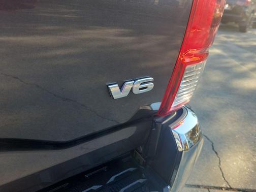 2016 Toyota Tacoma SR5