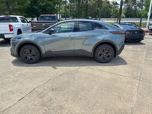 Overcast 2026 Toyota C-HR SE