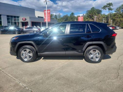 2025 Toyota RAV4 Hybrid LE