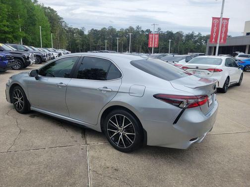 Celestial Silver Metallic 2023 Toyota Camry SE