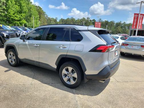 Silver Sky Metallic 2022 Toyota RAV4 XLE