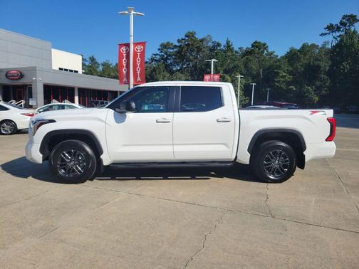 2025 Toyota Tundra SR5
