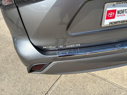 Heavy Metal 2026 Toyota Highlander Hybrid Platinum