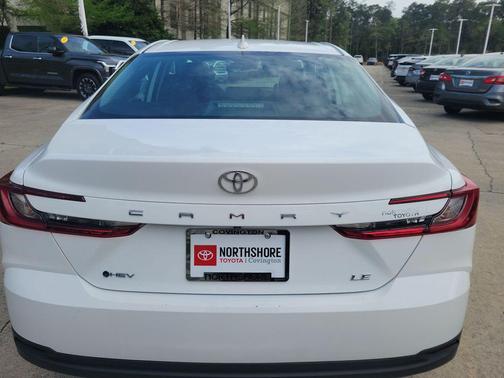 Ice Cap 2025 Toyota Camry LE