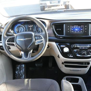 2017 Chrysler Pacifica LX