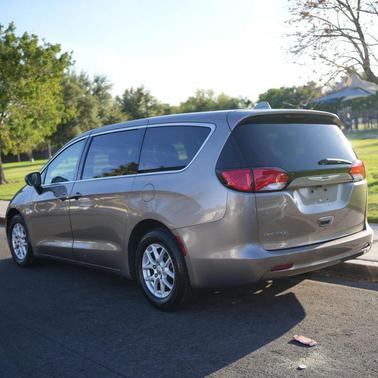 2017 Chrysler Pacifica LX