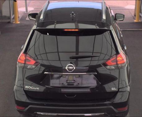 Magnetic Black 2018 Nissan Rogue SL