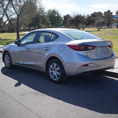 2015 Mazda Mazda3 i Sport
