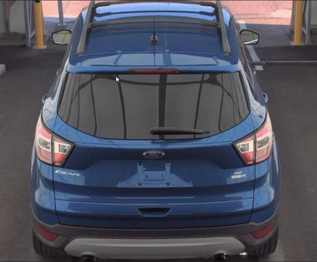 Lightning Blue Metallic 2017 Ford Escape SE