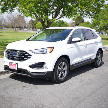 White 2019 Ford Edge SEL
