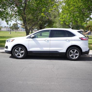 White 2019 Ford Edge SEL