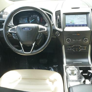 White 2019 Ford Edge SEL