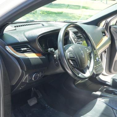 White 2019 Lincoln MKC Reserve