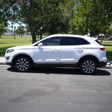White 2019 Lincoln MKC Reserve