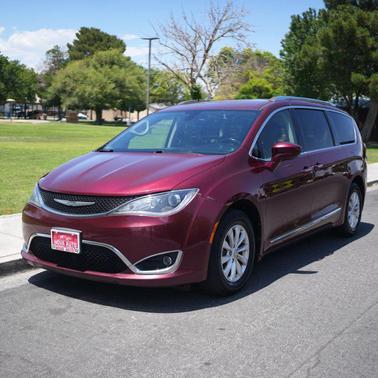 Velvet Red Pearlcoat 2018 Chrysler Pacifica Touring-L