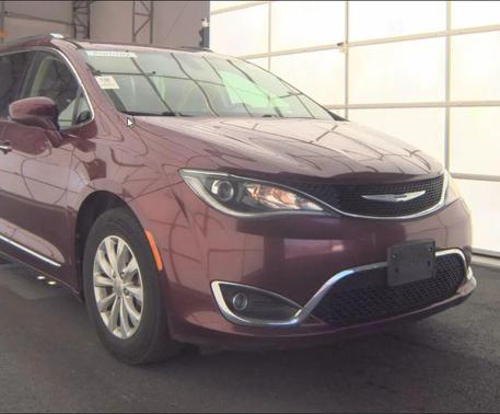 Velvet Red Pearlcoat 2018 Chrysler Pacifica Touring-L