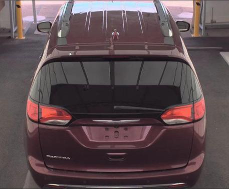 Velvet Red Pearlcoat 2018 Chrysler Pacifica Touring-L