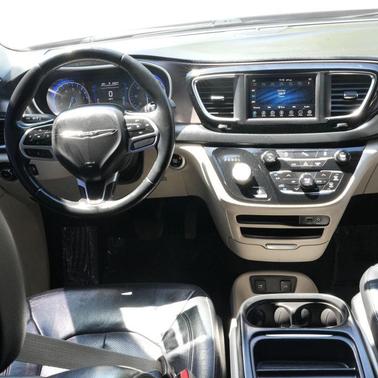 Velvet Red Pearlcoat 2018 Chrysler Pacifica Touring-L