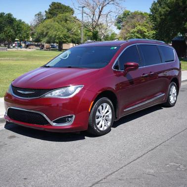 Velvet Red Pearlcoat 2018 Chrysler Pacifica Touring-L