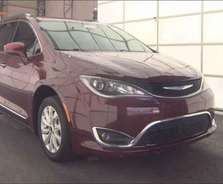 Velvet Red Pearlcoat 2018 Chrysler Pacifica Touring-L