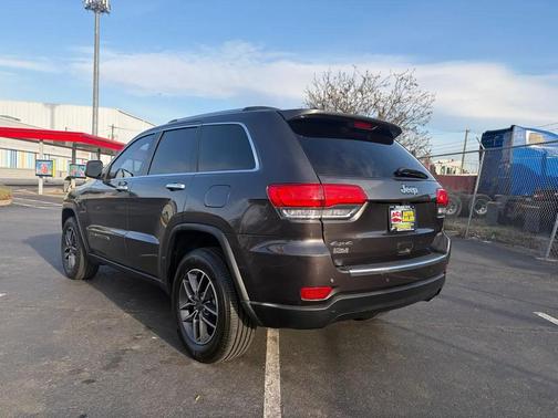 Granite Crystal Metallic Clearcoat 2019 Jeep Grand Cherokee Limited