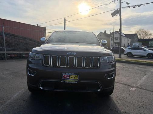 Granite Crystal Metallic Clearcoat 2019 Jeep Grand Cherokee Limited