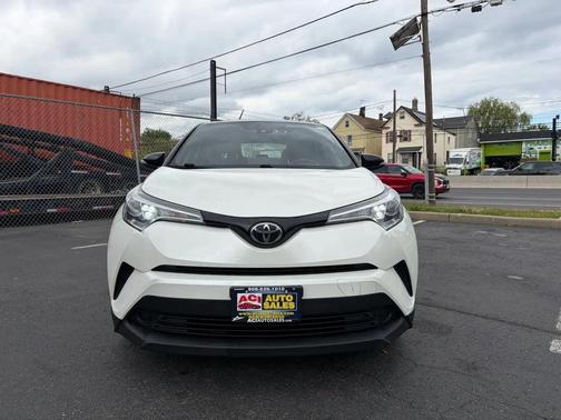 White 2019 Toyota C-HR XLE