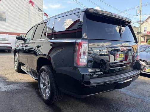 Onyx Black 2019 GMC Yukon SLT