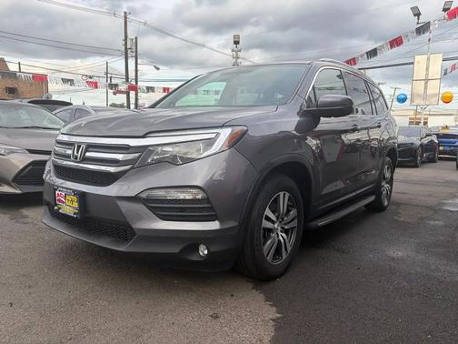 Modern Steel Metallic 2018 Honda Pilot EX-L