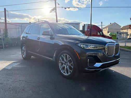 Gray 2019 BMW X7 xDrive40i