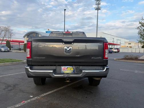 Granite Crystal Metallic Clearcoat 2020 RAM 1500 Big Horn/Lone Star