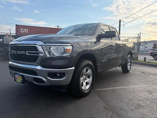 Granite Crystal Metallic Clearcoat 2020 RAM 1500 Big Horn/Lone Star