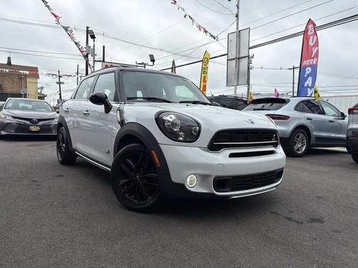 Light White 2016 MINI Countryman Cooper S ALL4