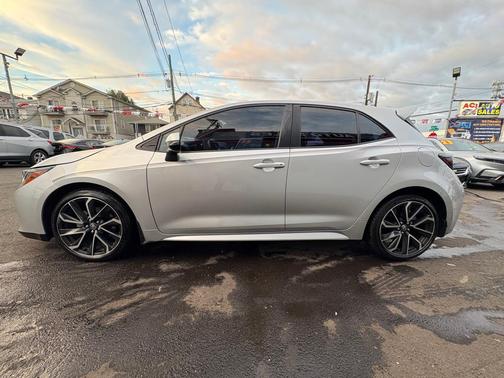 Classic Silver Metallic 2021 Toyota Corolla XSE