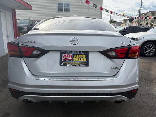 Brilliant Silver Metallic 2021 Nissan Altima 2.5 SL