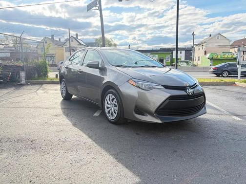 Gray 2017 Toyota Corolla LE