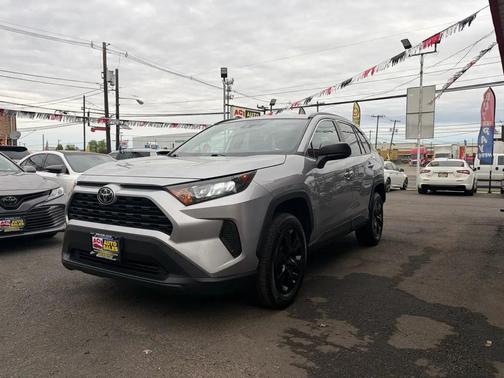 Silver Sky Metallic 2020 Toyota RAV4 LE