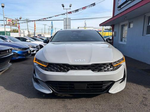Wolf Gray 2024 Kia K5 GT-Line