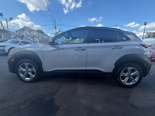 Cyber Silver w/Black Roof 2023 Hyundai KONA SEL