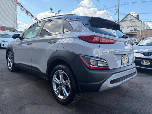 Cyber Silver w/Black Roof 2023 Hyundai KONA SEL