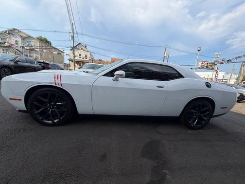 White 2019 Dodge Challenger GT