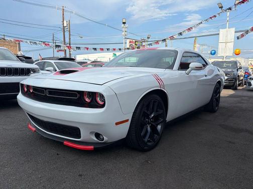 White 2019 Dodge Challenger GT