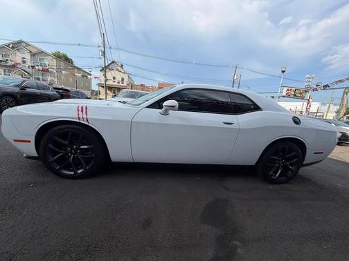 White Knuckle Clearcoat 2019 Dodge Challenger GT