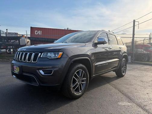 Granite Crystal Metallic Clearcoat 2019 Jeep Grand Cherokee Limited
