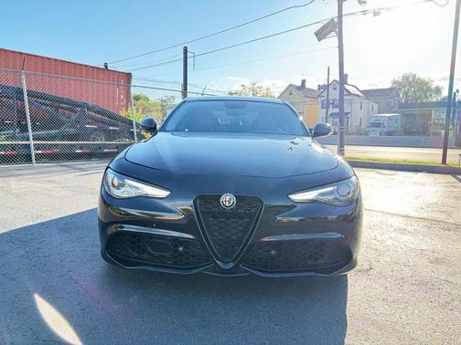 Alfa Black 2019 Alfa Romeo Giulia Ti Sport