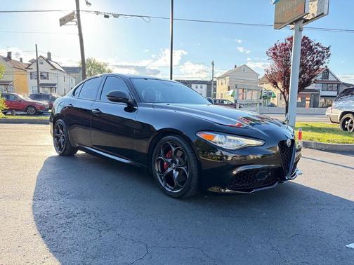 Alfa Black 2019 Alfa Romeo Giulia Ti Sport