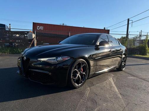 Alfa Black 2019 Alfa Romeo Giulia Ti Sport