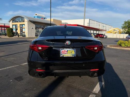 Alfa Black 2019 Alfa Romeo Giulia Ti Sport