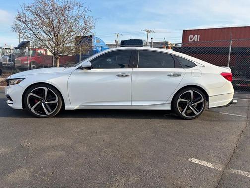 Platinum White Pearl 2019 Honda Accord EX