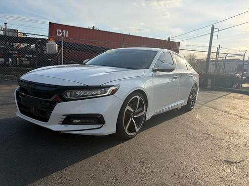 Platinum White Pearl 2019 Honda Accord EX